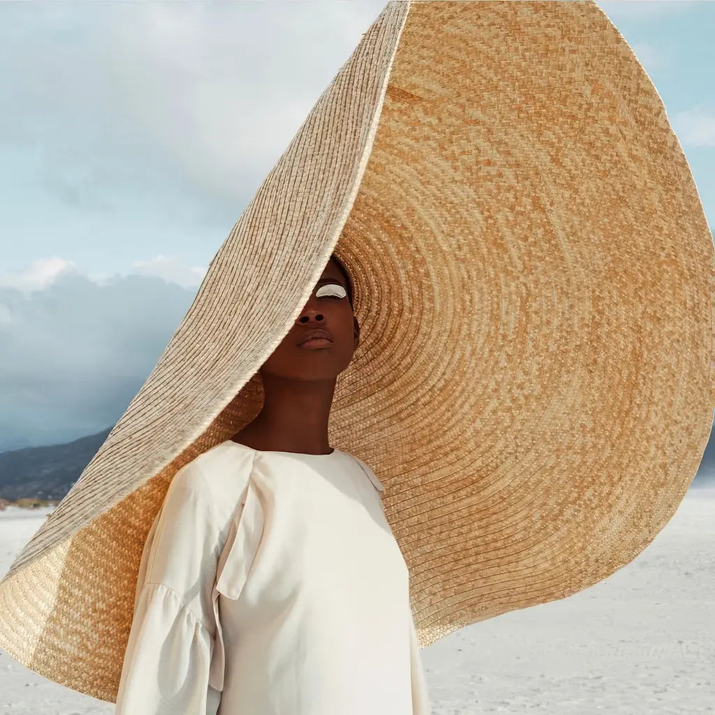 Chapeau de Paille Femme Géant